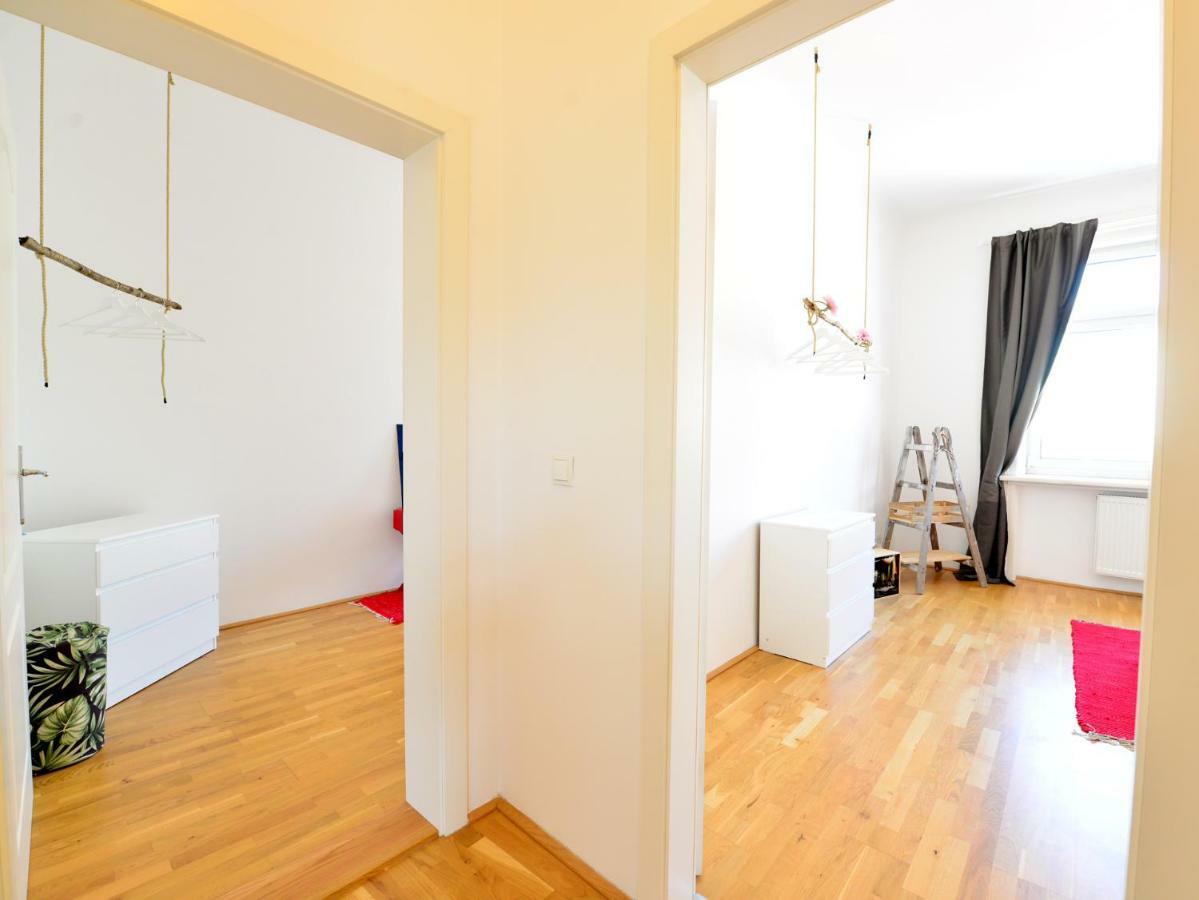 וינה 2 Bedrooms @ The U3 Subway מראה חיצוני תמונה